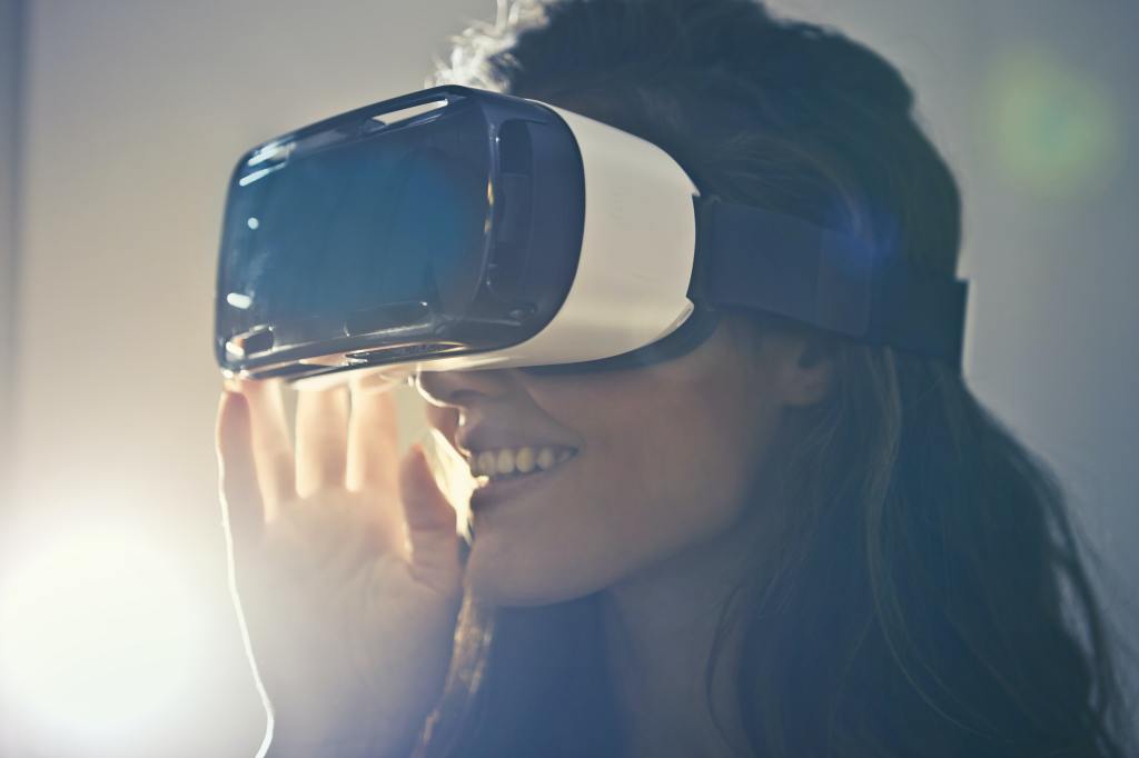 The Future of Virtual Reality: Advancements and Challenges